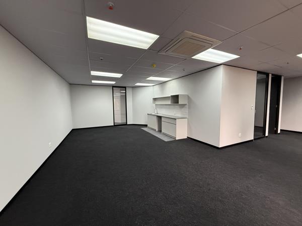 108  m² Commercial space
