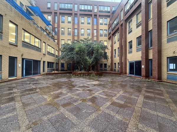 2 320 m² Commercial space