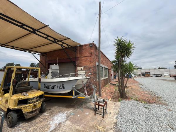 210  m² Industrial space