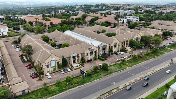 466  m² Commercial space