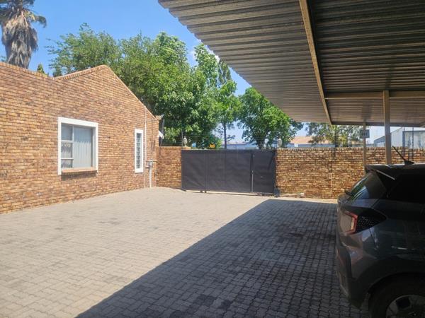 765  m² Office Space