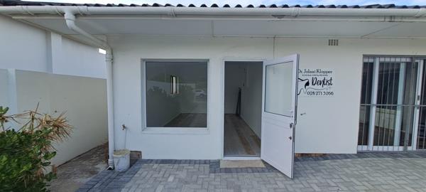 32  m² Commercial space