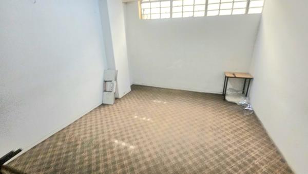 113.9  m² Office Space