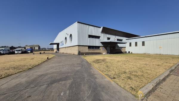 2 695  m² Industrial space