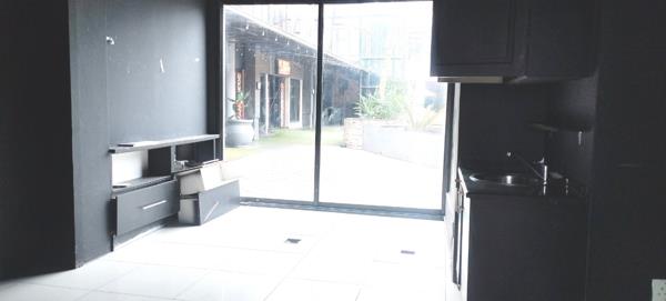 86  m² Retail Space