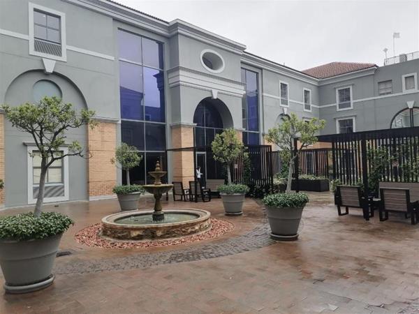 339  m² Office Space