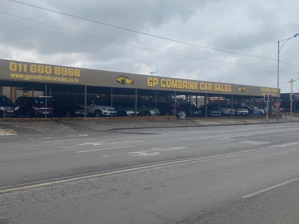 1 000 m² Commercial space