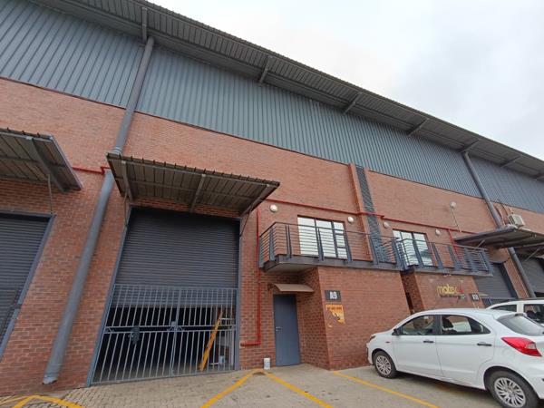 302  m² Industrial space