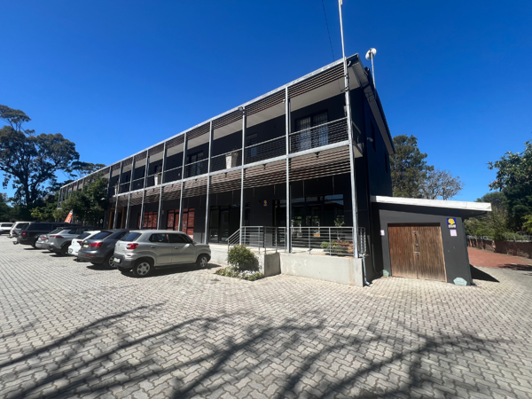 126  m² Commercial space