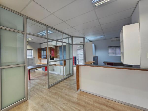 74  m² Commercial space