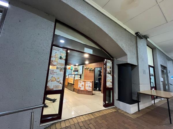 82  m² Retail Space