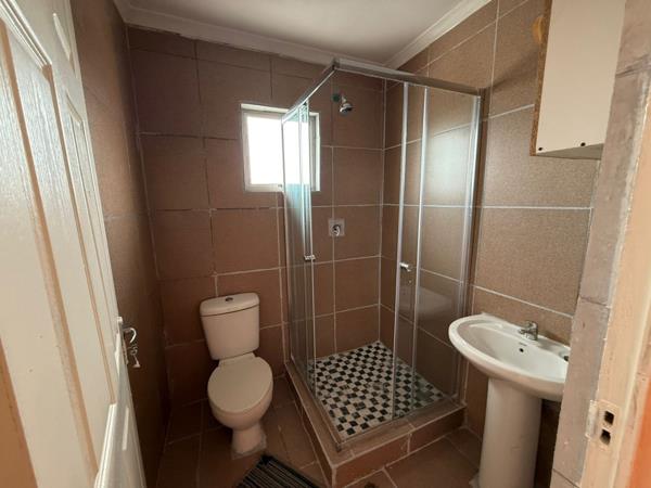 Photo of 3 Bedroom House in Trenance Manor