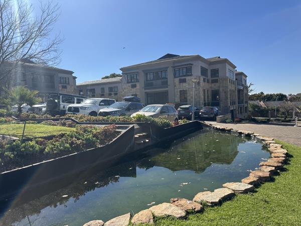 548  m² Commercial space