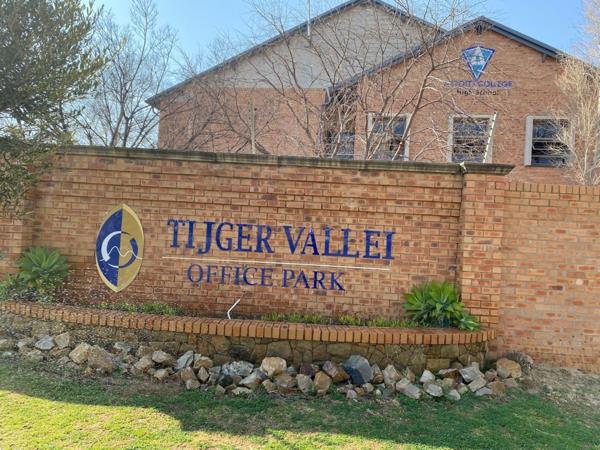 128  m² Commercial space