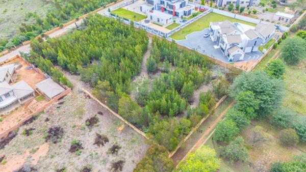 2 351 m² Land