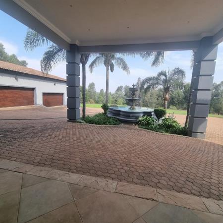 6 Bedroom House