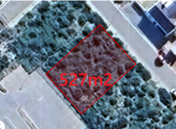 527 m² Land