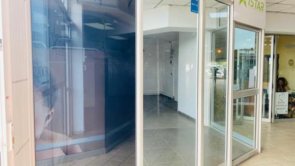 27  m² Commercial space