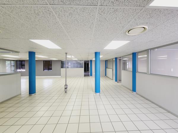 395  m² Commercial space