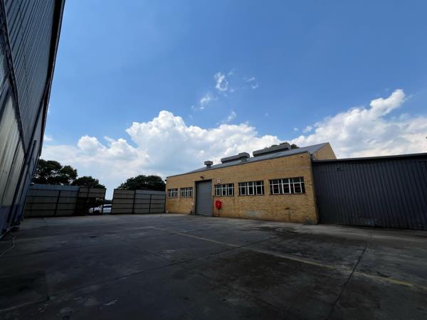 999  m² Industrial space
