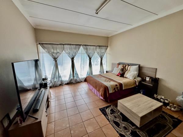 5 Bedroom Apartment