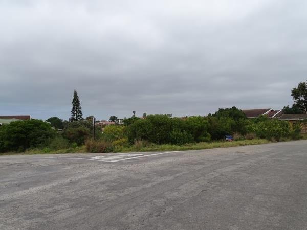 900 m² Land