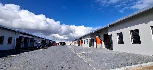 121  m² Commercial space