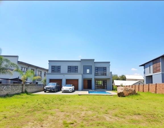 802 m² Land