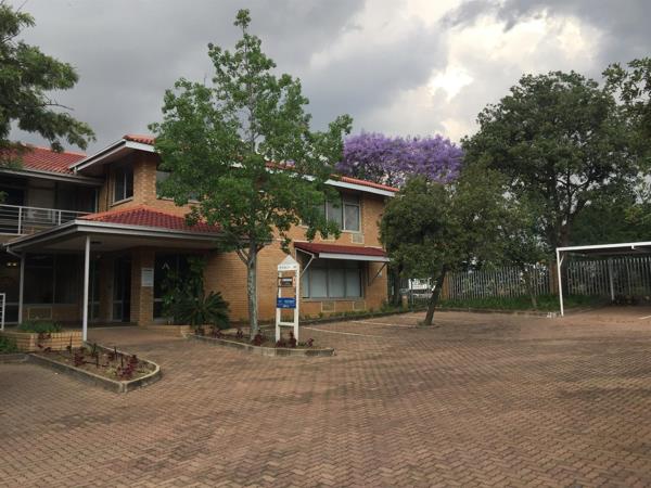 99  m² Commercial space