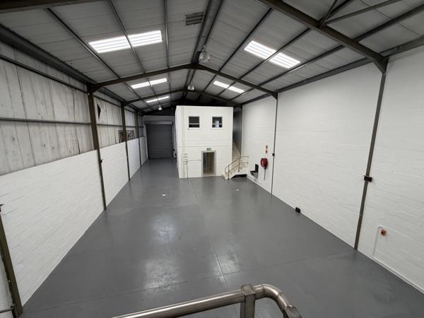391  m² Industrial space
