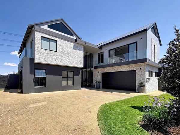 5 Bedroom House