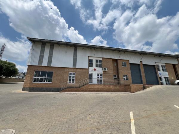 585  m² Industrial space