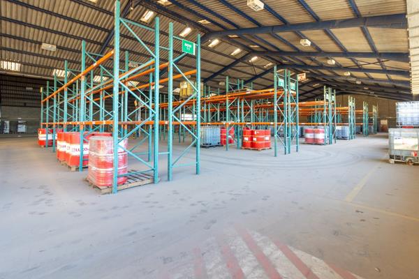 2 697  m² Industrial space