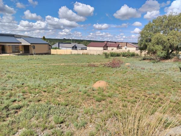 1 285 m² Land