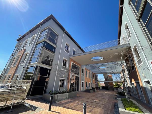 384  m² Commercial space