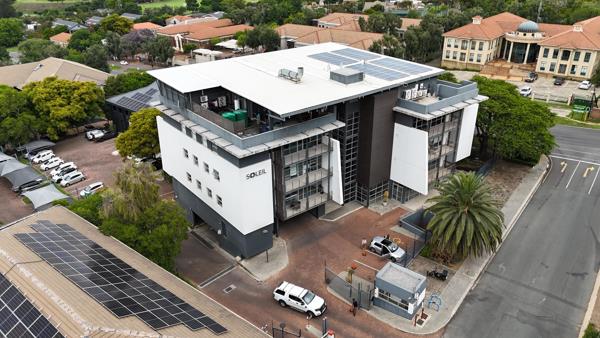 358  m² Commercial space