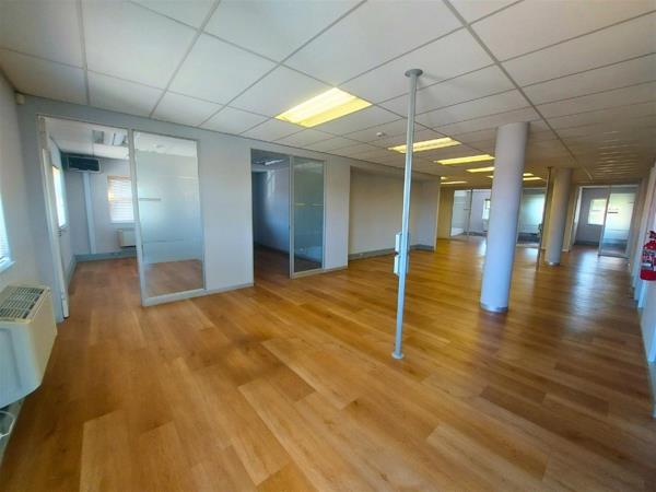 229  m² Office Space
