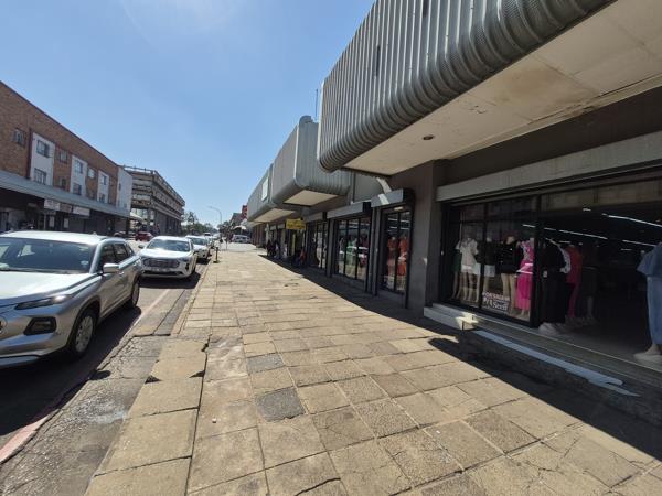 700  m² Commercial space