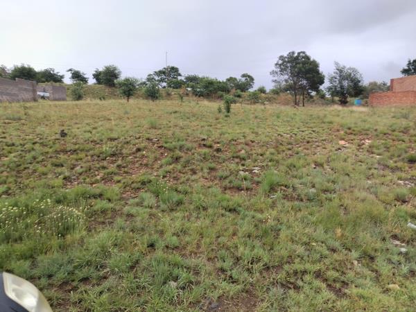 1 247 m² Land