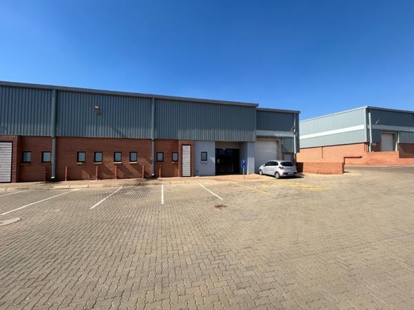 676  m² Industrial space