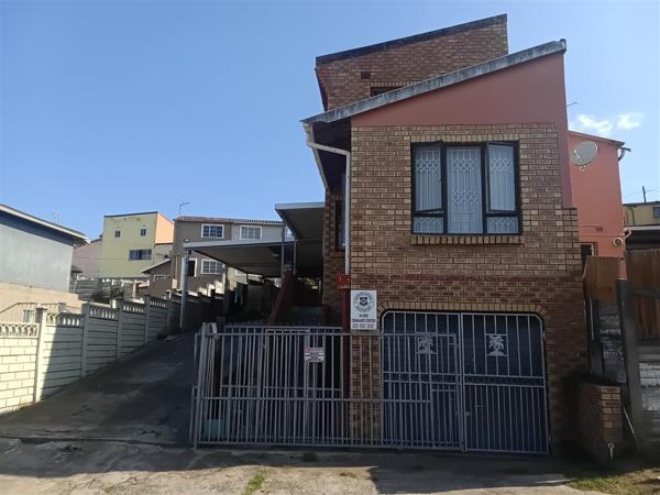 6 Bedroom House