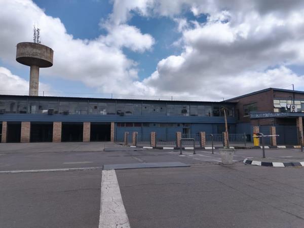 750  m² Office Space