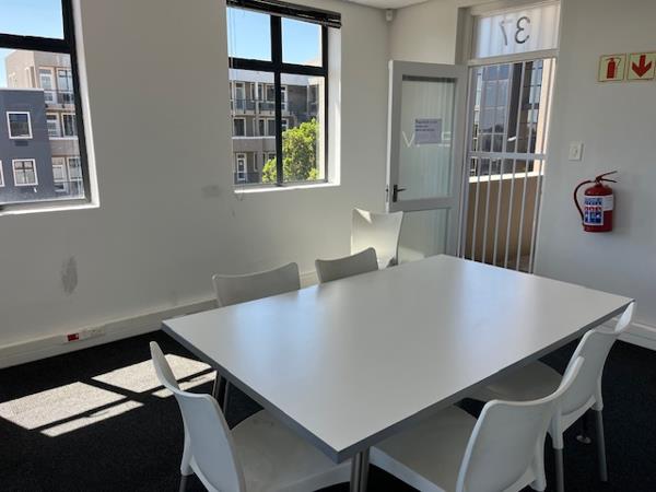 75  m² Office Space