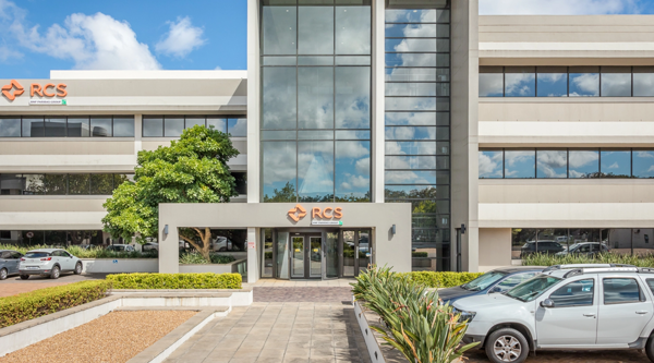 924  m² Commercial space