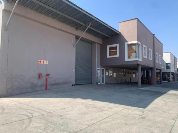 460  m² Commercial space