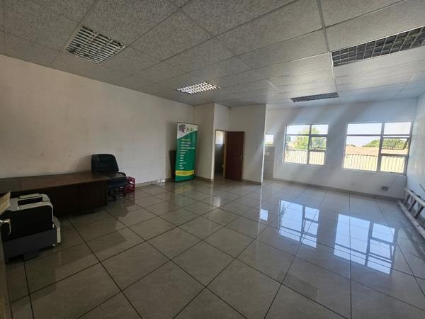 65  m² Commercial space