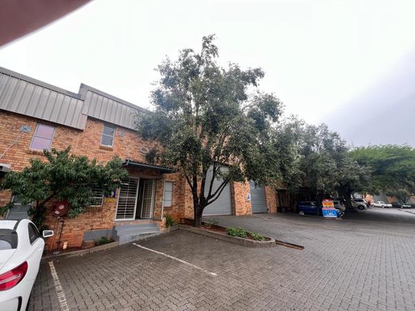 310  m² Industrial space