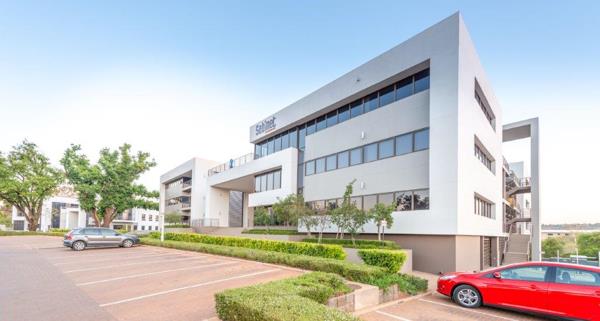 1 095  m² Commercial space