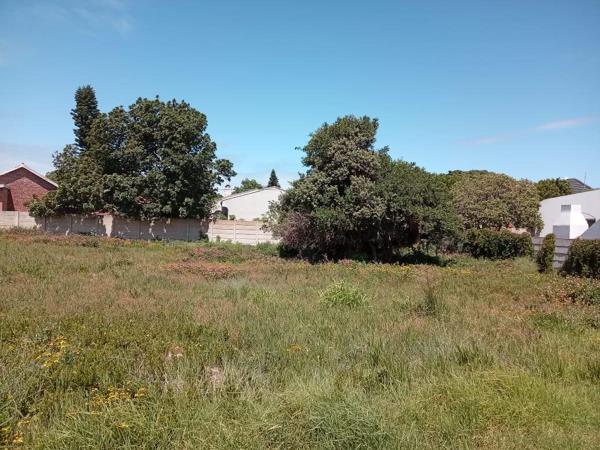 554 m² Land