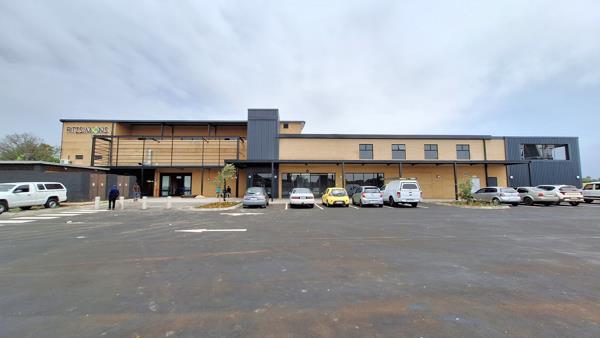 800  m² Commercial space